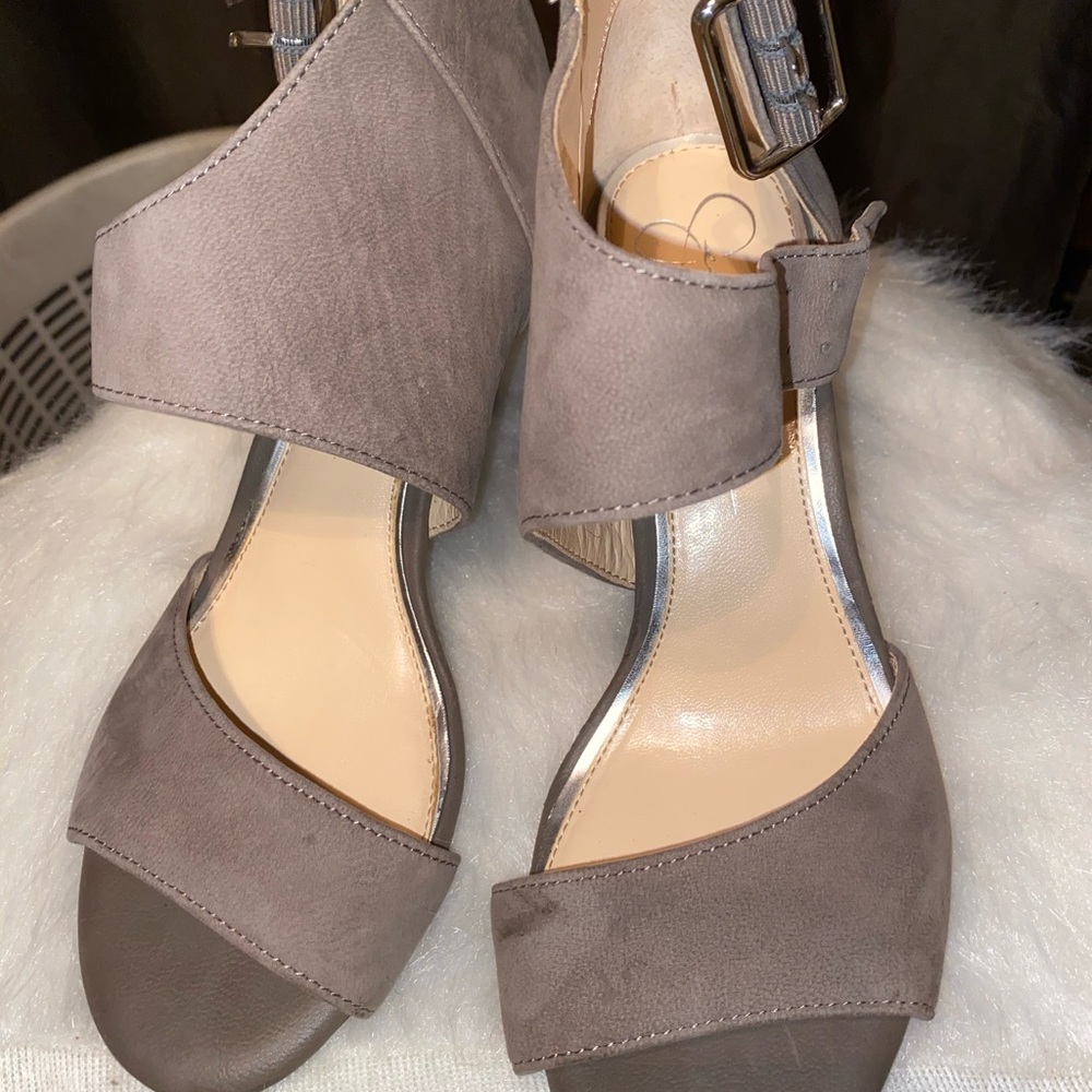 Jessica Simpson  heels suede